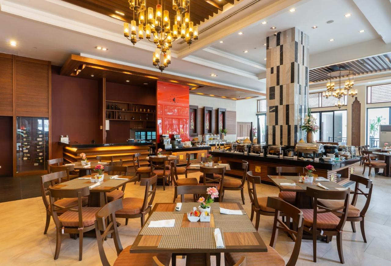 Cosy Beach Hotel - Sha Extra Plus Патая Екстериор снимка