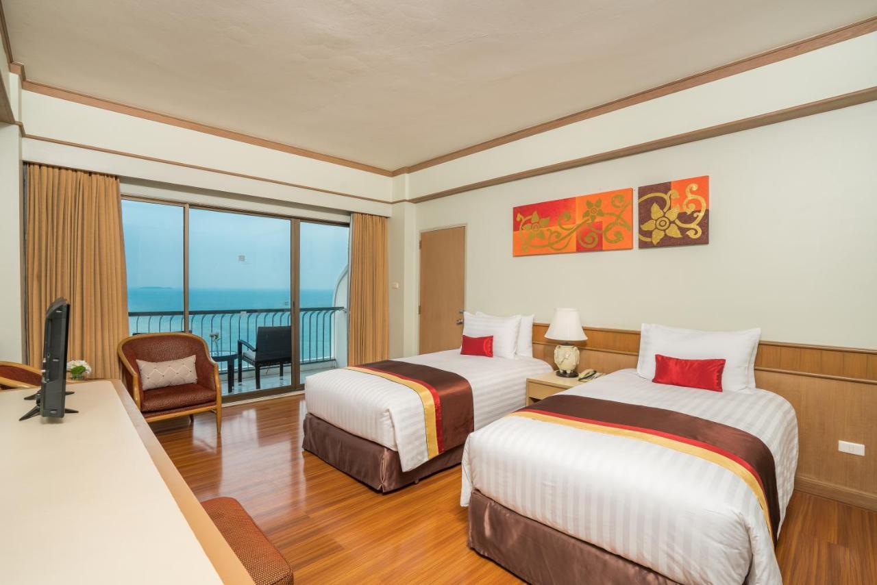 Cosy Beach Hotel - Sha Extra Plus Патая Екстериор снимка