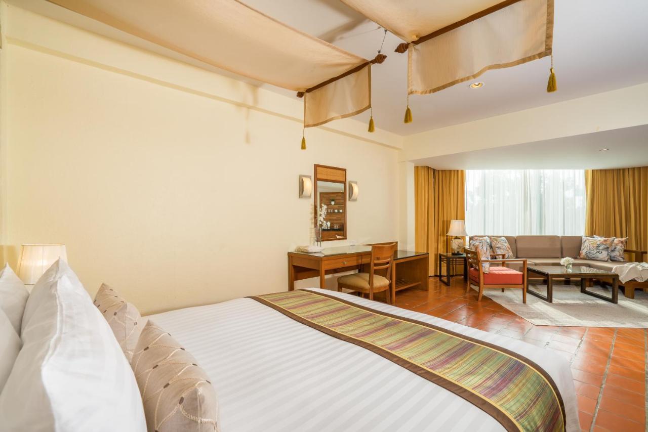 Cosy Beach Hotel - Sha Extra Plus Патая Екстериор снимка