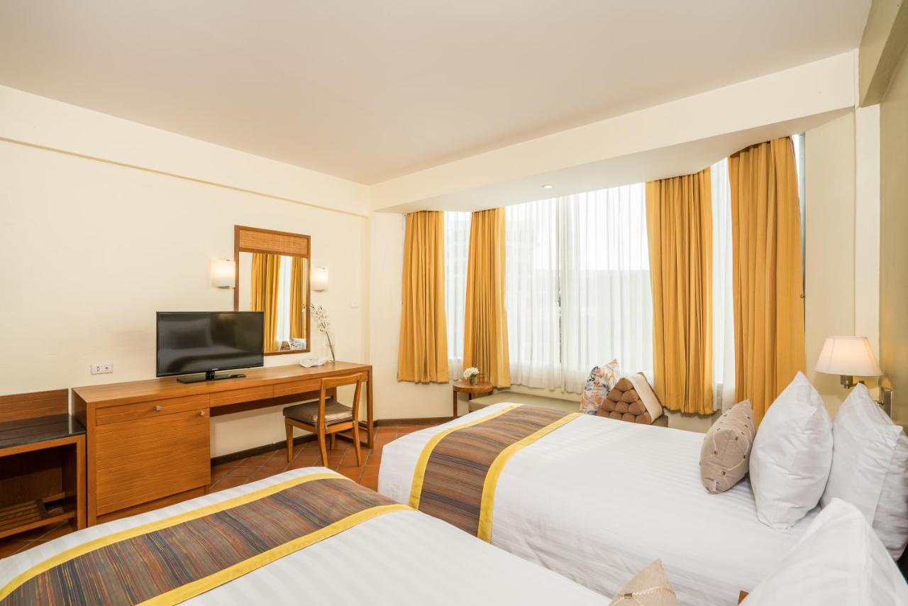 Cosy Beach Hotel - Sha Extra Plus Патая Екстериор снимка
