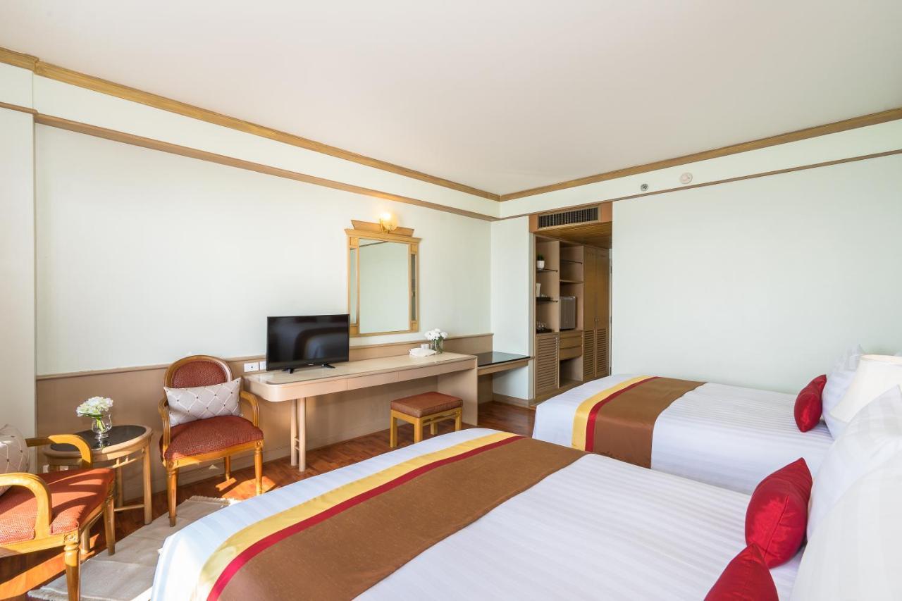 Cosy Beach Hotel - Sha Extra Plus Патая Екстериор снимка