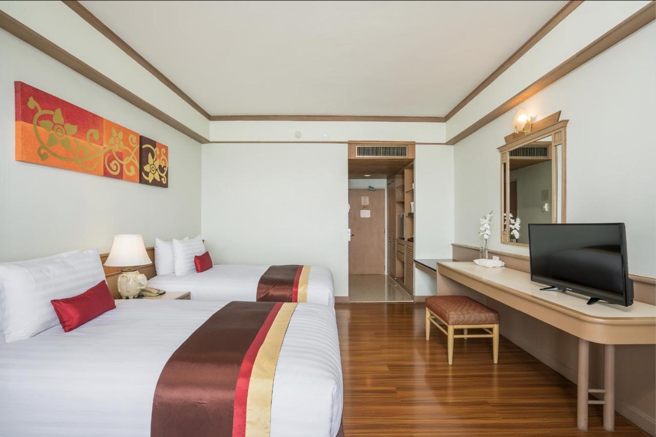 Cosy Beach Hotel - Sha Extra Plus Патая Екстериор снимка