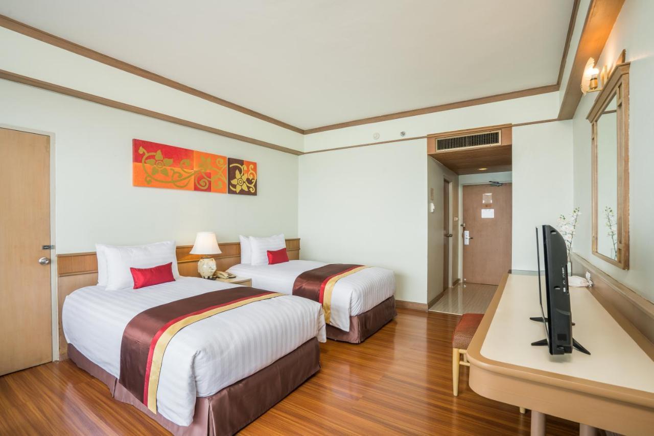 Cosy Beach Hotel - Sha Extra Plus Патая Екстериор снимка