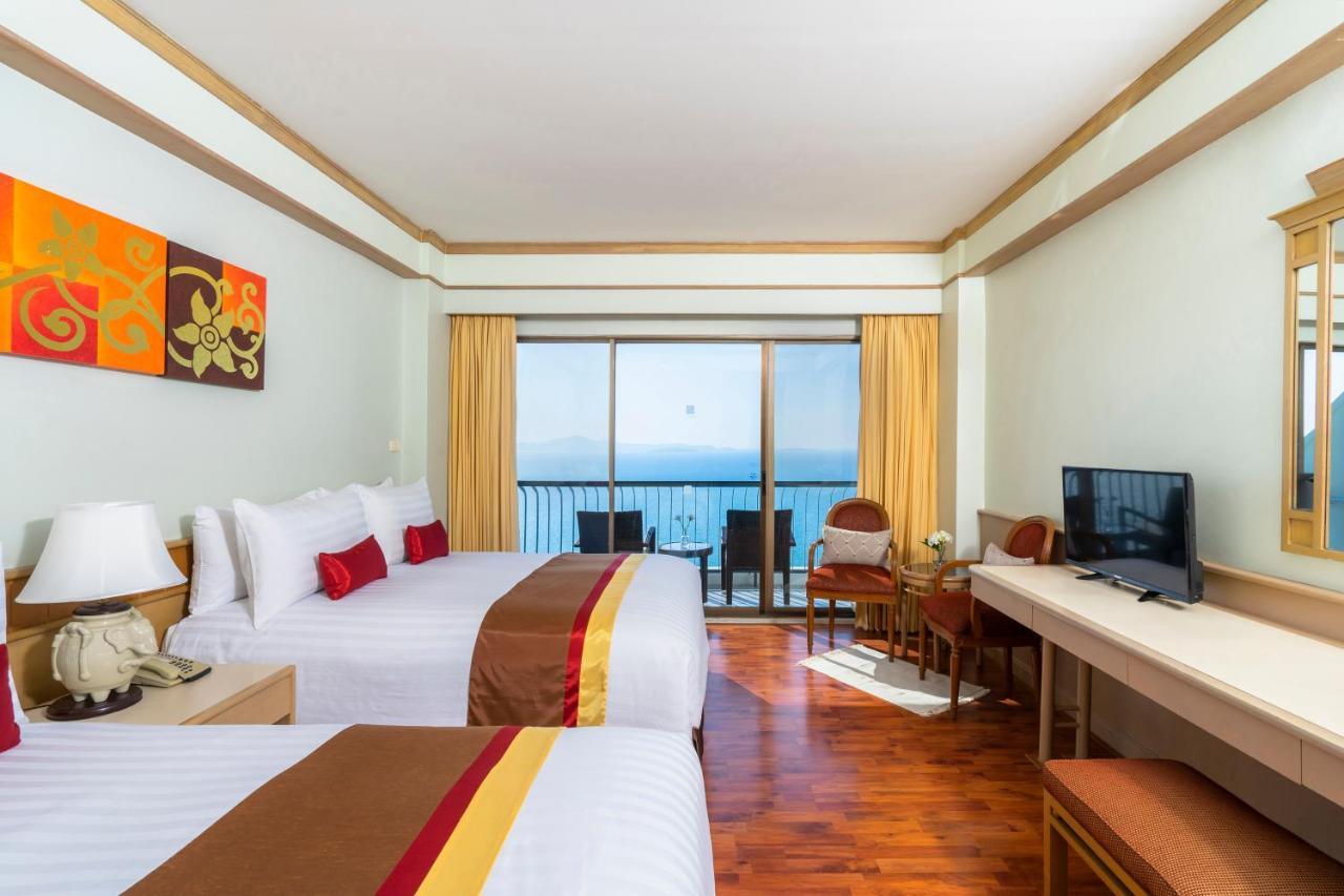 Cosy Beach Hotel - Sha Extra Plus Патая Екстериор снимка