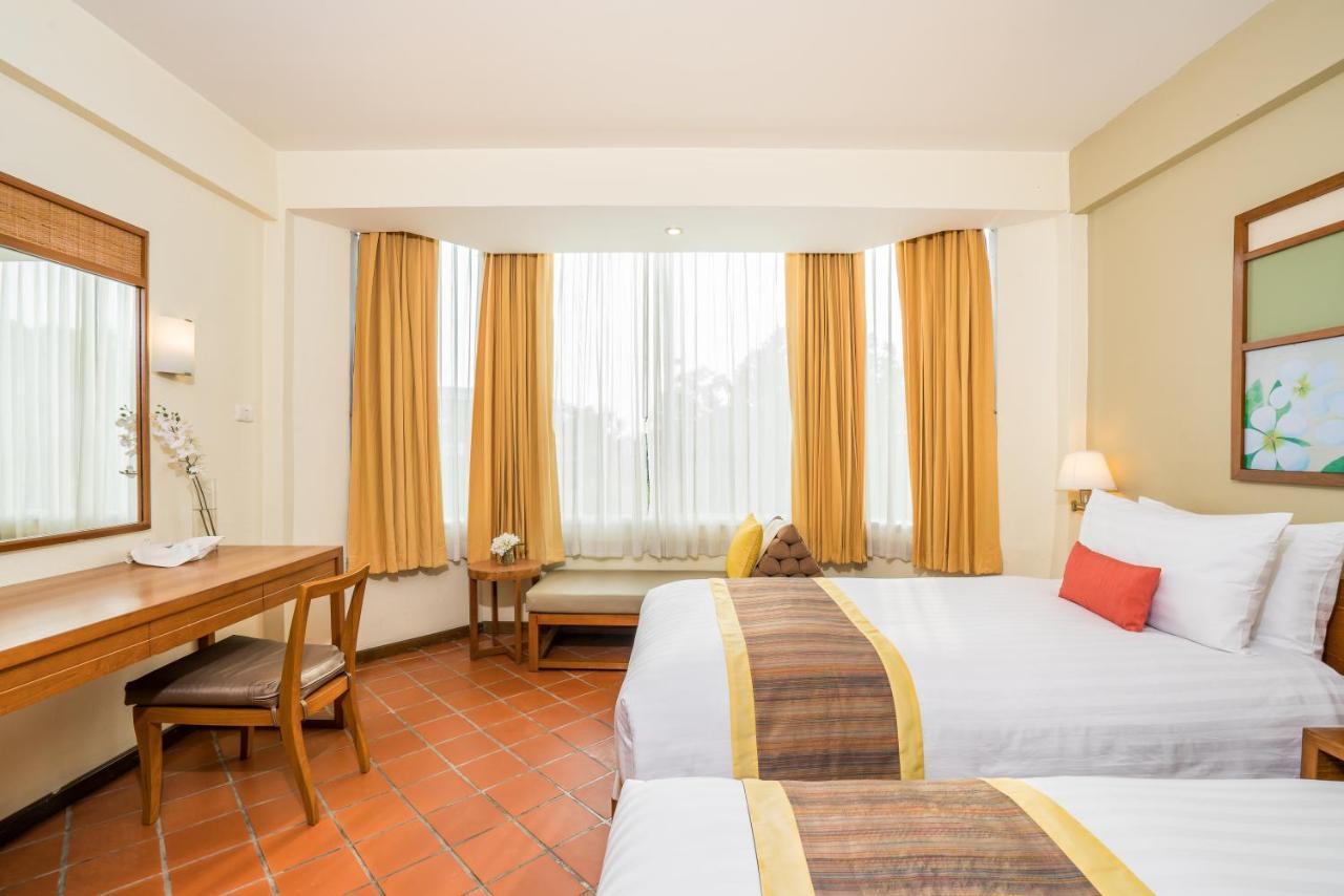 Cosy Beach Hotel - Sha Extra Plus Патая Екстериор снимка