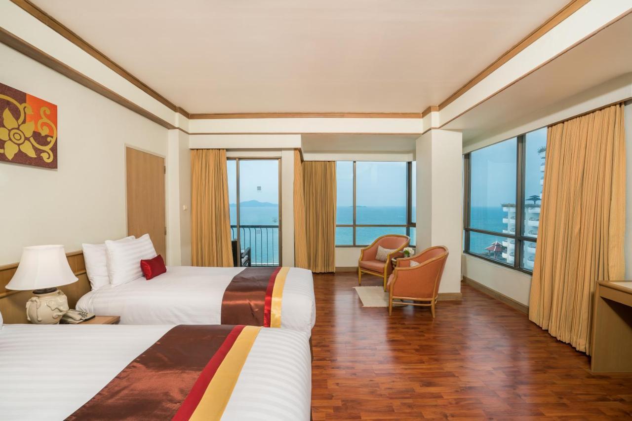 Cosy Beach Hotel - Sha Extra Plus Патая Екстериор снимка
